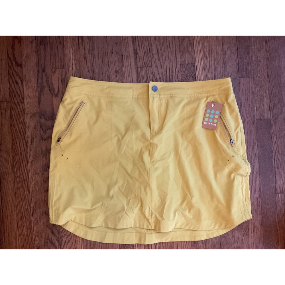 Title Nine Women Yellow Active Hiking Skort Built In Liner Pockets Size 10